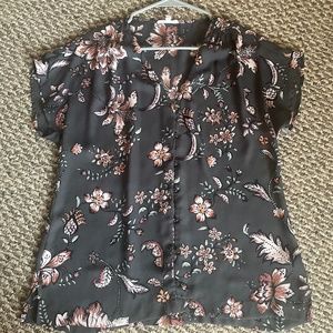 Gray & Floral Button up Maurice’s Blouse